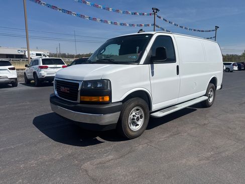 Used 2024 GMC Savana 2500 w/ Driver Convenience Package RWD image 8