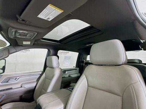 Used 2024 Chevrolet Silverado 2500 LTZ w/ LTZ Convenience Package image 26