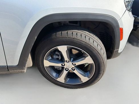 Used 2023 Jeep Grand Cherokee 4WD 4xe w/ Luxury Tech Group II image 10