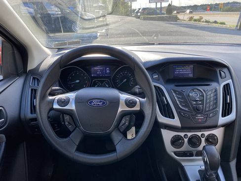 Used 2012 Ford Focus SE FWD image 22