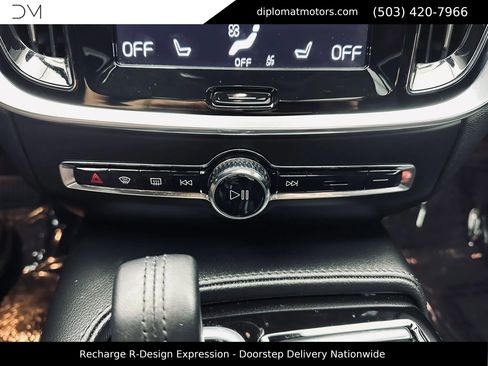 Used 2021 Volvo S60 T8 R-Design Expression AWD/4WD image 36
