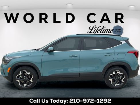 Used 2025 Kia Seltos EX w/ EX Sunroof Package FWD image 4