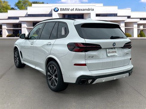 Used 2026 BMW X5 xDrive50e w/ Executive Package AWD/4WD image 5