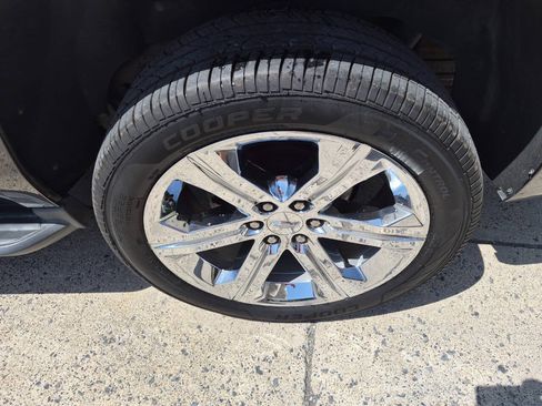 Used 2017 Chevrolet Tahoe LT AWD/4WD image 6