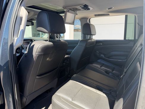 Used 2019 GMC Yukon XL SLT w/ Open Road Package AWD/4WD image 17