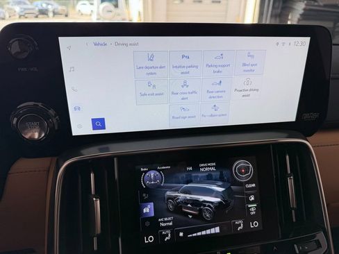 Used 2026 Lexus LX 600 4WD w/ Accessory Package (2T) image 15