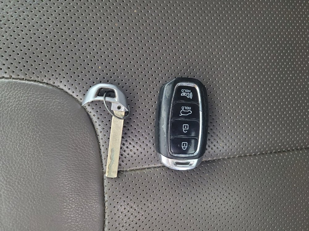 Used 2019 Hyundai Santa Fe FWD image 32