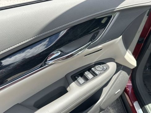 Used 2025 Cadillac XT6 Premium Luxury w/ Technology Package FWD image 15
