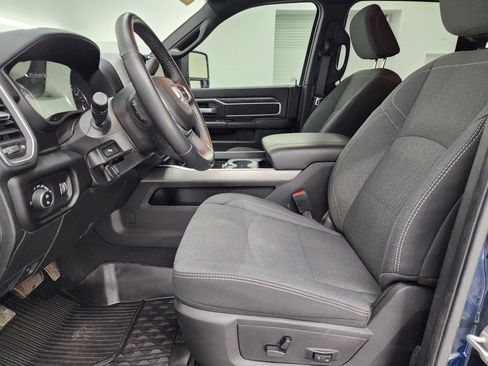 Used 2024 RAM 2500 Big Horn w/ Tech Package image 8