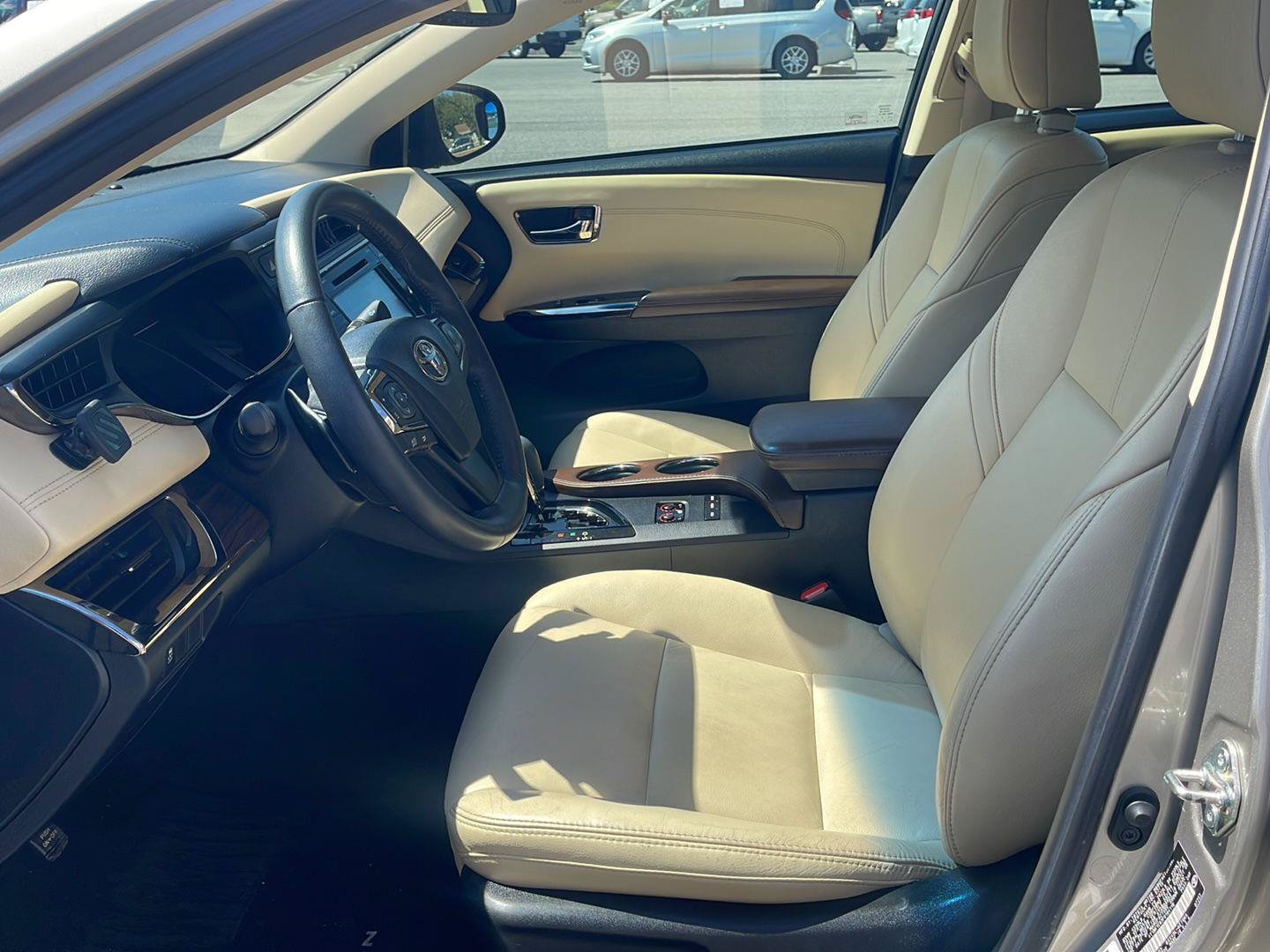 Used 2015 Toyota Avalon XLE Premium FWD image 9