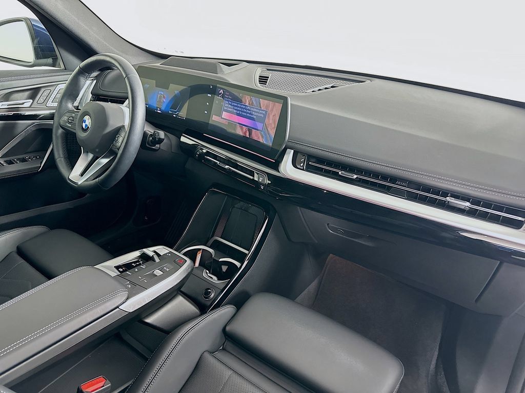 Used 2025 BMW X1 xDrive28i AWD/4WD image 36