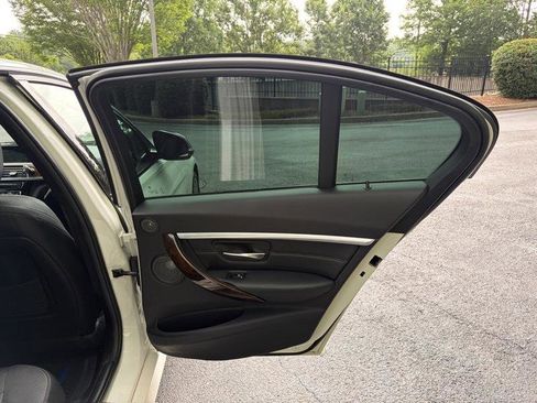 Used 2017 BMW 340i Sedan RWD image 39