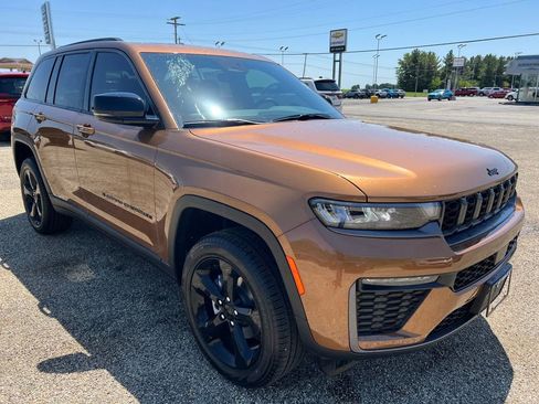 New 2026 Jeep Grand Cherokee Limited AWD/4WD image 7