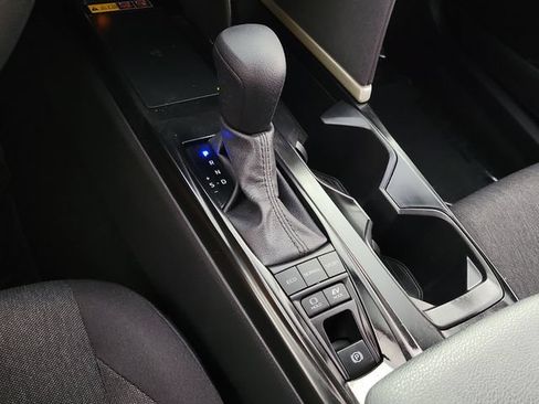 Used 2025 Toyota Camry LE FWD image 30