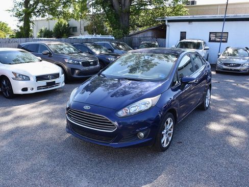 Used 2016 Ford Fiesta SE w/ Equipment Group 201A FWD image 1