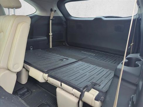 Used 2023 Toyota Highlander Platinum FWD image 10