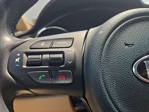 Used 2018 Kia Sedona EX FWD image 15