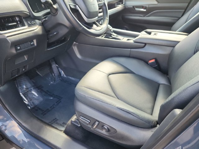 Used 2025 Toyota Grand Highlander FWD image 20
