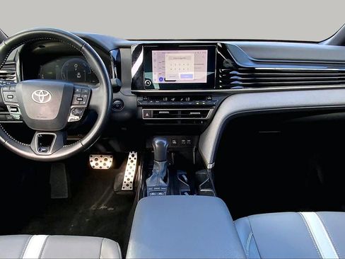 Used 2025 Toyota Camry SE FWD image 15