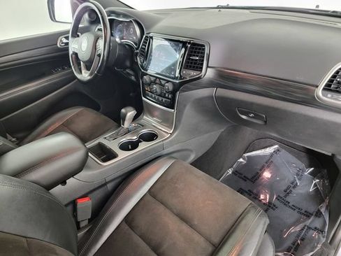 Used 2020 Jeep Grand Cherokee Altitude AWD/4WD image 17
