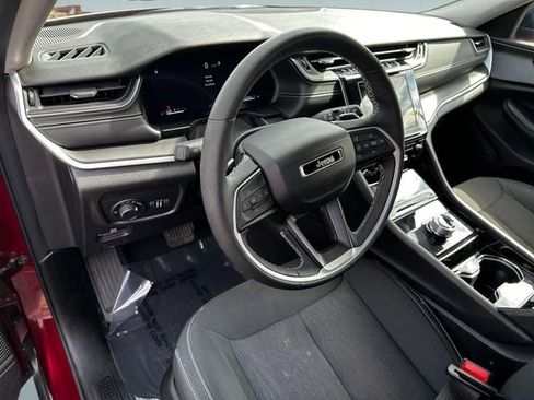 Used 2023 Jeep Grand Cherokee L Laredo w/ Luxury Tech Group I AWD/4WD image 9