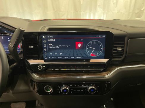 Used 2023 GMC Sierra 1500 Elevation image 14