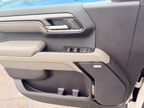 New 2026 Chevrolet Silverado 1500 ZR2 AWD/4WD image 23