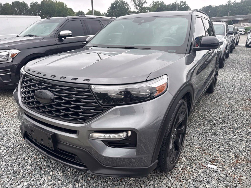 Used 2023 Ford Explorer ST-Line w/ Class IV Trailer Tow Package RWD image 1