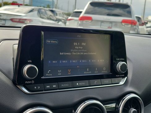 Certified 2021 Nissan Sentra S image 29