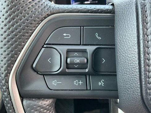 Used 2024 Toyota Tacoma TRD Off-Road w/ TRD Off Road Upgrade Package AWD/4WD image 27