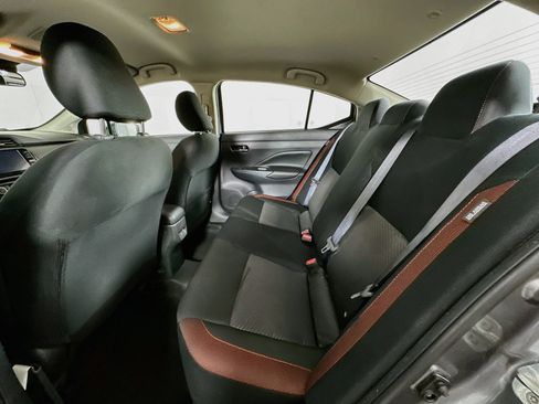 Used 2025 Nissan Versa SR FWD image 25