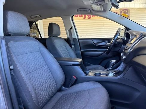 Used 2019 Chevrolet Equinox LT FWD image 24