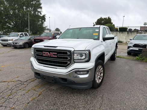 Used 2019 GMC Sierra 1500 SLE w/ SLE Value Package AWD/4WD image 8