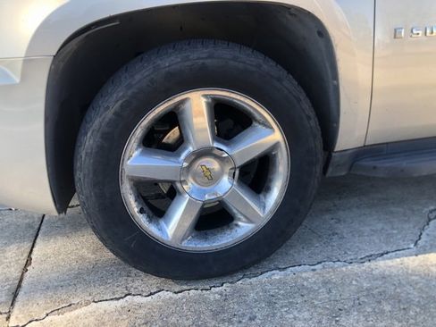 Used 2007 Chevrolet Suburban LS image 11