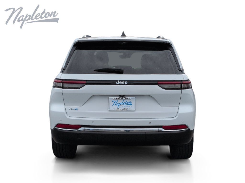 Used 2023 Jeep Grand Cherokee 4WD 4xe w/ Luxury Tech Group II image 4