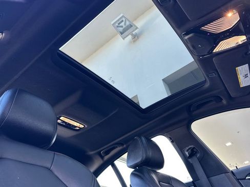 Used 2019 BMW 530e w/ M Sport Package image 17