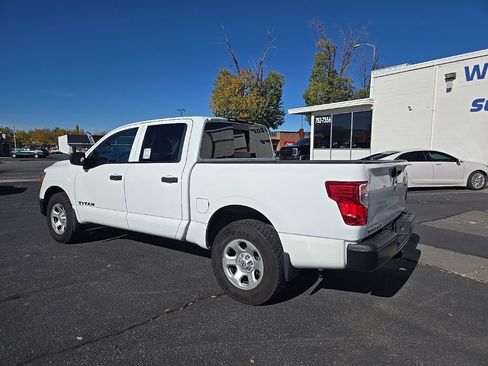 Used 2017 Nissan Titan S image 7