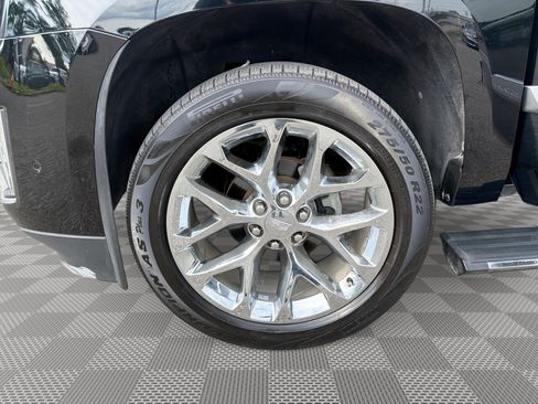Used 2019 Cadillac Escalade ESV Premium Luxury RWD image 19