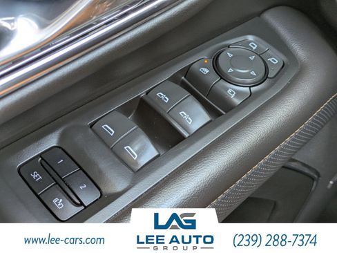 Used 2023 GMC Yukon AT4 w/ AT4 Premium Package AWD/4WD image 20
