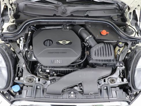 Used 2019 MINI Cooper 2-Door Hardtop image 9