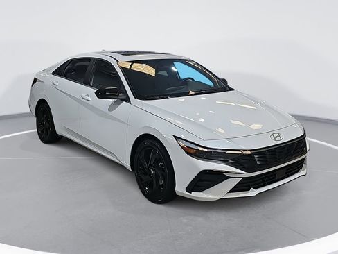 New 2026 Hyundai Elantra SEL Sport Premium FWD image 3