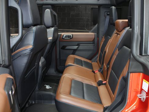 Used 2024 Ford Bronco Outer Banks AWD/4WD image 43