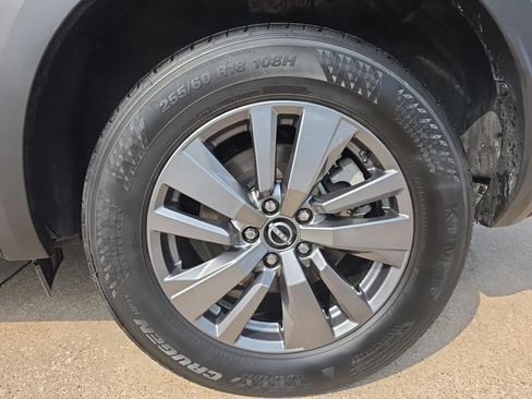 Used 2025 Nissan Pathfinder SV FWD image 7