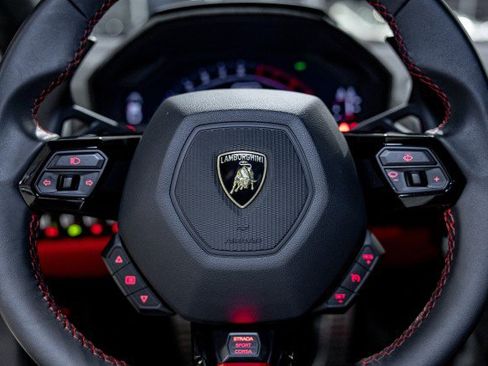 Used 2023 Lamborghini Huracan Tecnica image 18