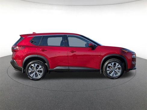 Used 2021 Nissan Rogue SV image 4