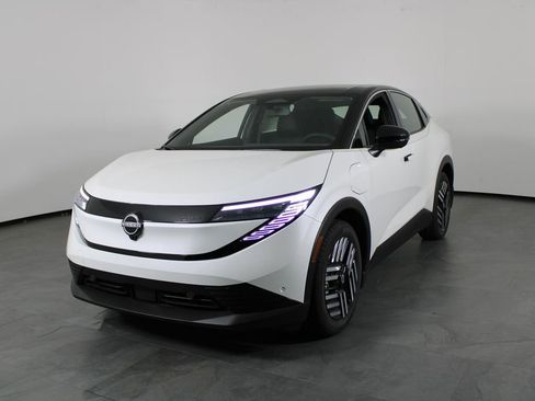 New 2026 Nissan Leaf SV+ w/ Floor Mat Package (SV+) image 2