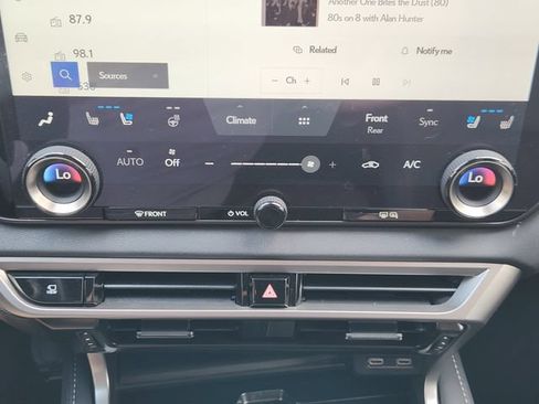 Used 2024 Lexus RX 350 Premium w/ Accessory Package (Z1) FWD image 20