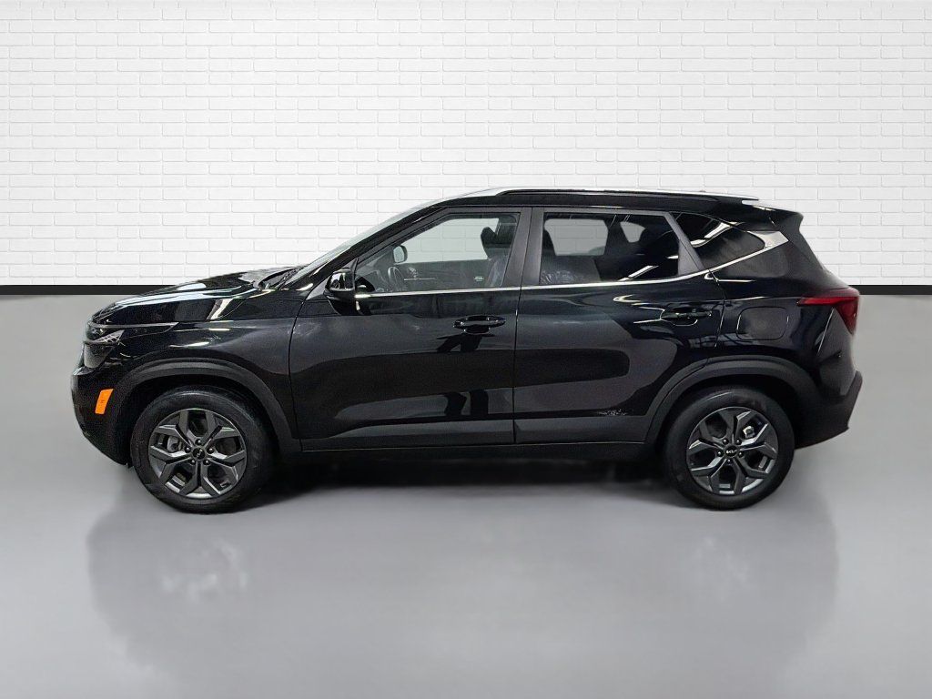 Used 2024 Kia Seltos S AWD/4WD image 6