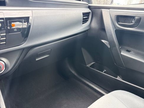 Used 2016 Toyota Corolla L image 24