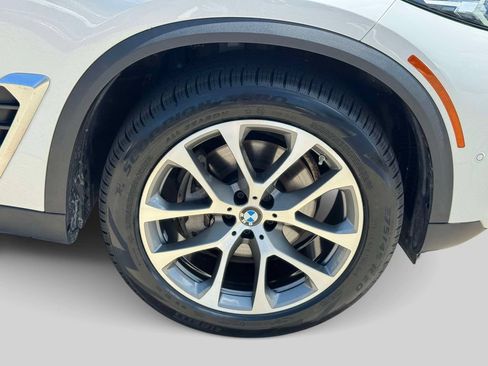 Used 2024 BMW X5 xDrive40i w/ Parking Assistance Package AWD/4WD image 7